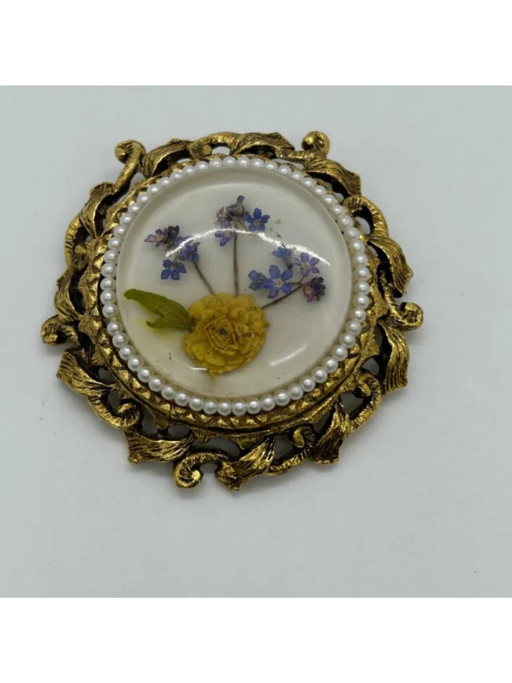 Vintage Gold Tone Pressed Dried Flower Brooch Resin Forget-Me-Not Yellow Rose - Picture 2 of 9